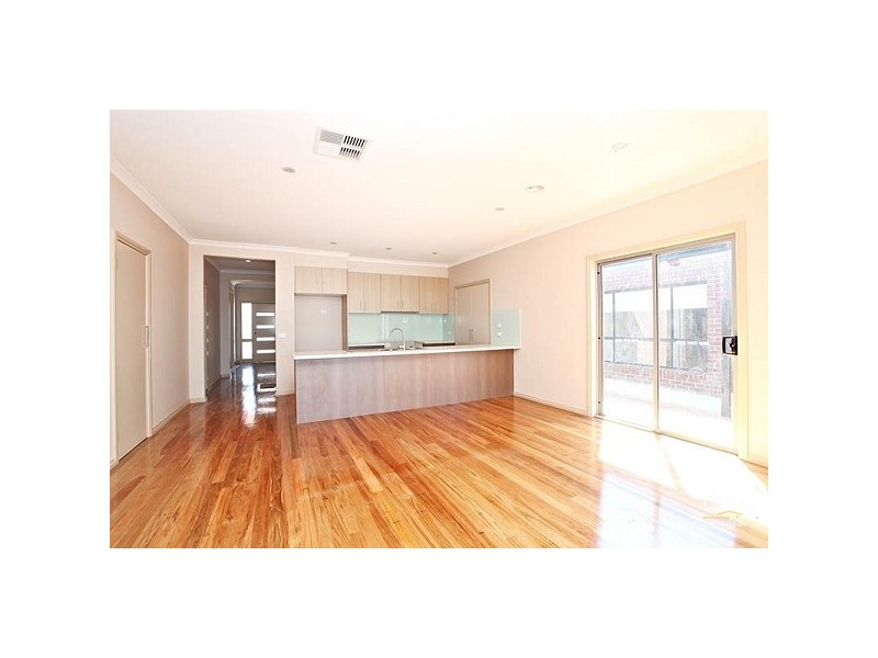 6 Densham Way, Craigieburn VIC 3064