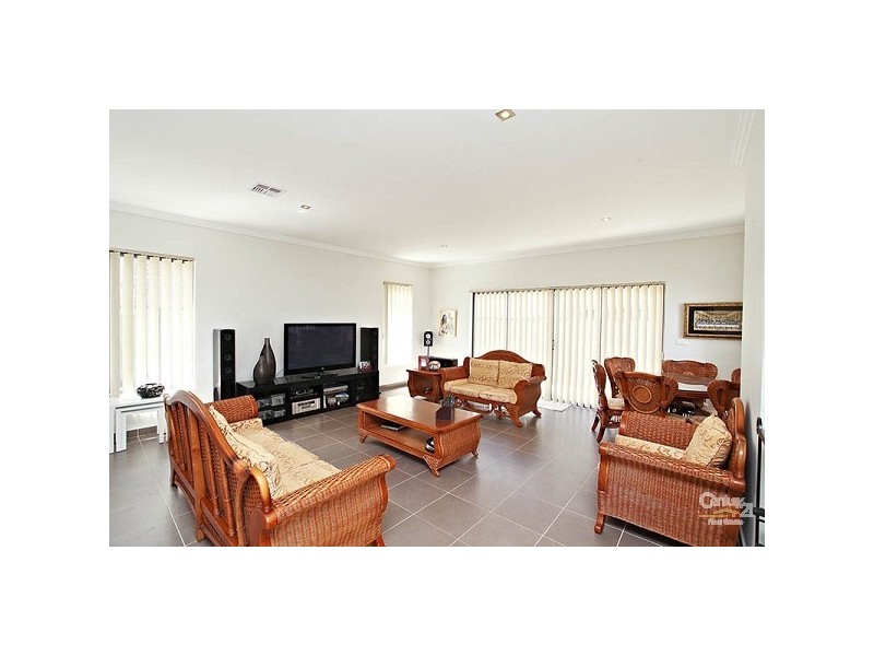12/5 Korab Place, Roxburgh Park VIC 3064