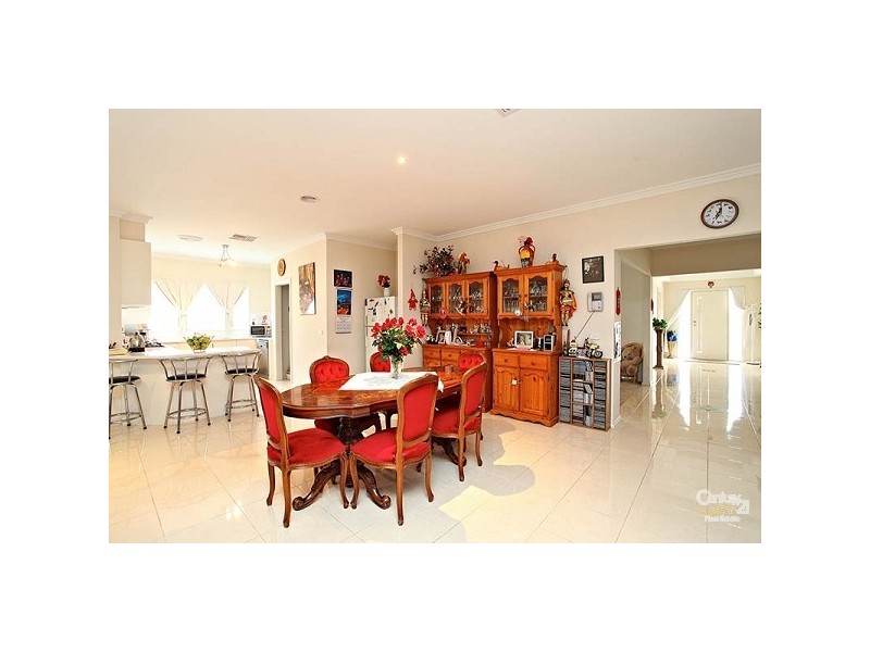 29 Hampton Street, Craigieburn VIC 3064