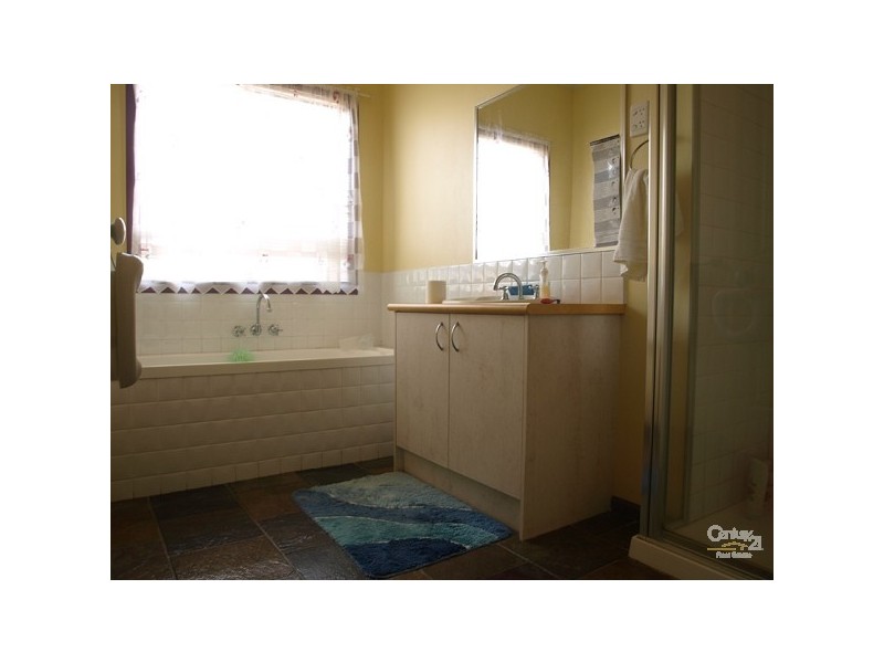 58 Rio Grande Drive, Roxburgh Park VIC 3064