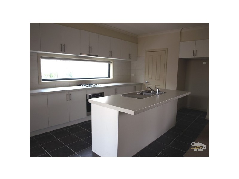 6 Osprey Place, Craigieburn VIC 3064