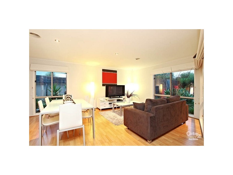 38 Hamilton Hume Parade, Craigieburn VIC 3064