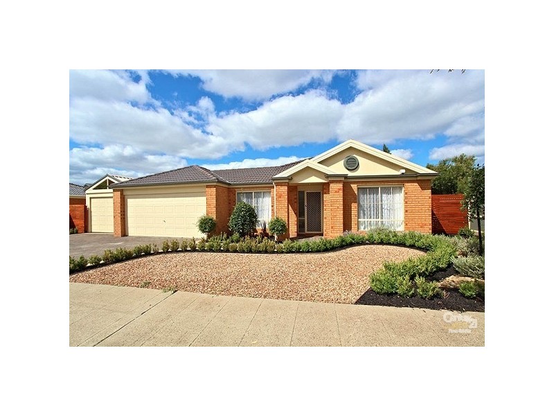 67 Lakes Drive, Craigieburn VIC 3064