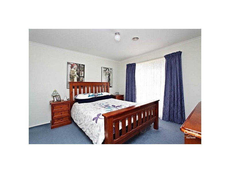 67 Lakes Drive, Craigieburn VIC 3064