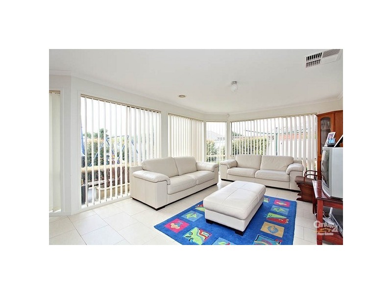 67 Lakes Drive, Craigieburn VIC 3064
