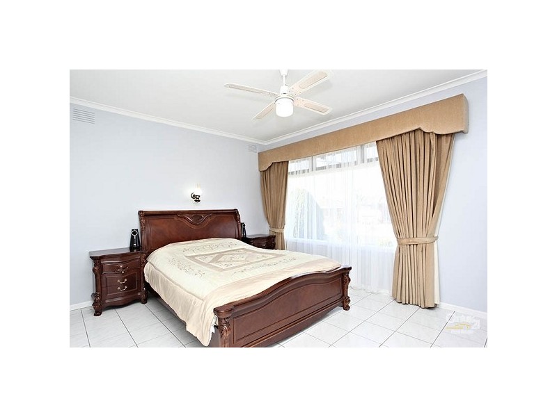 10 Poplar Street, Campbellfield VIC 3061