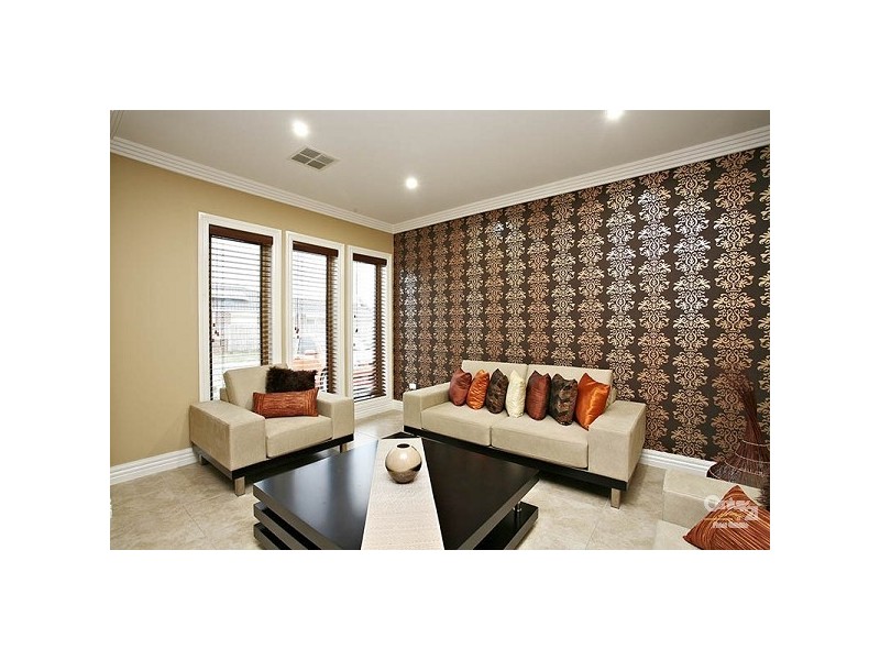 42 Villawood Ave, Roxburgh Park VIC 3064