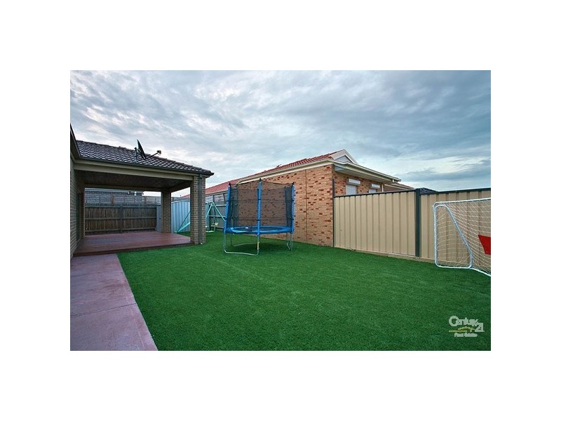 42 Villawood Ave, Roxburgh Park VIC 3064