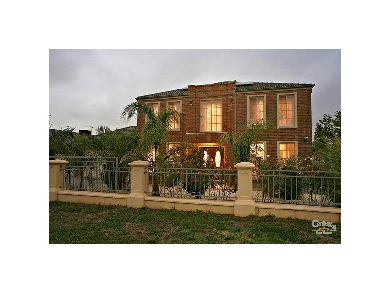 2 Deauville Green, Craigieburn VIC 3064