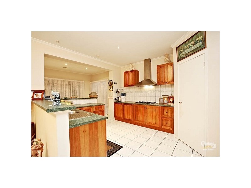 2 Deauville Green, Craigieburn VIC 3064