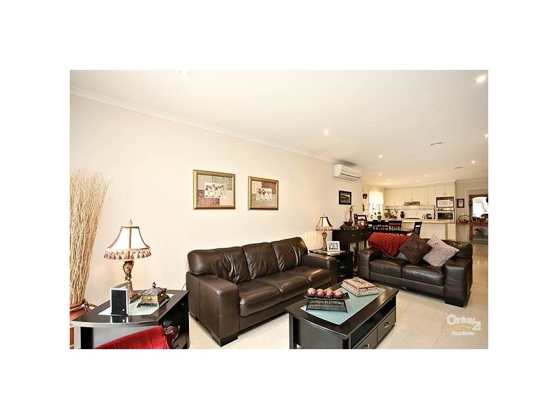 12 Mosman Way, Craigieburn VIC 3064