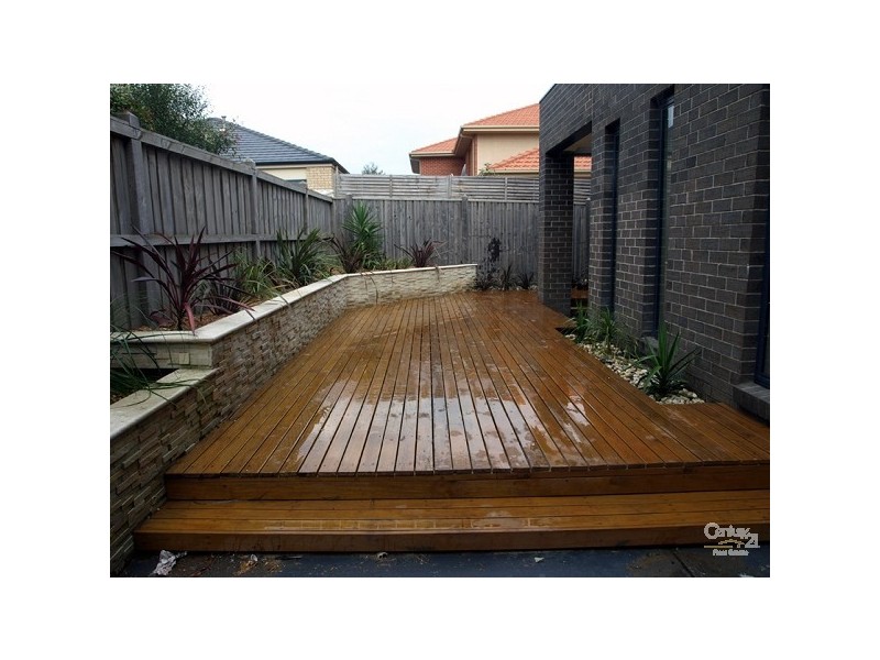 6 Osprey Place, Craigieburn VIC 3064