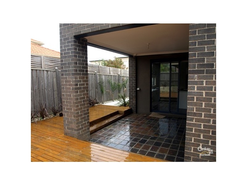 6 Osprey Place, Craigieburn VIC 3064