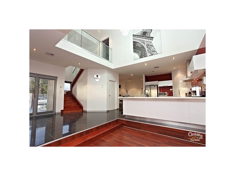 5 Korab Place, Roxburgh Park VIC 3064