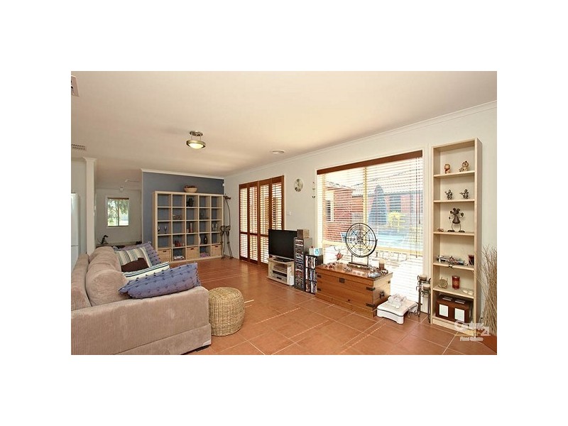 14 Siret Court, Roxburgh Park VIC 3064