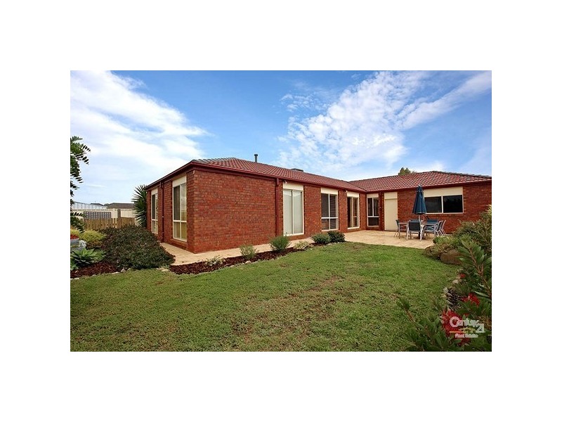 14 Siret Court, Roxburgh Park VIC 3064