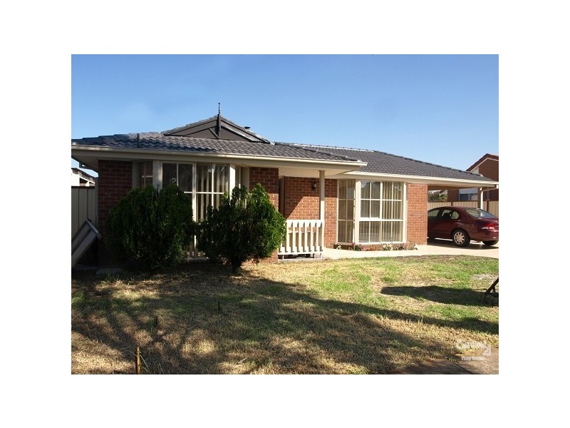 3 Yarcombe Crescent, Craigieburn VIC 3064