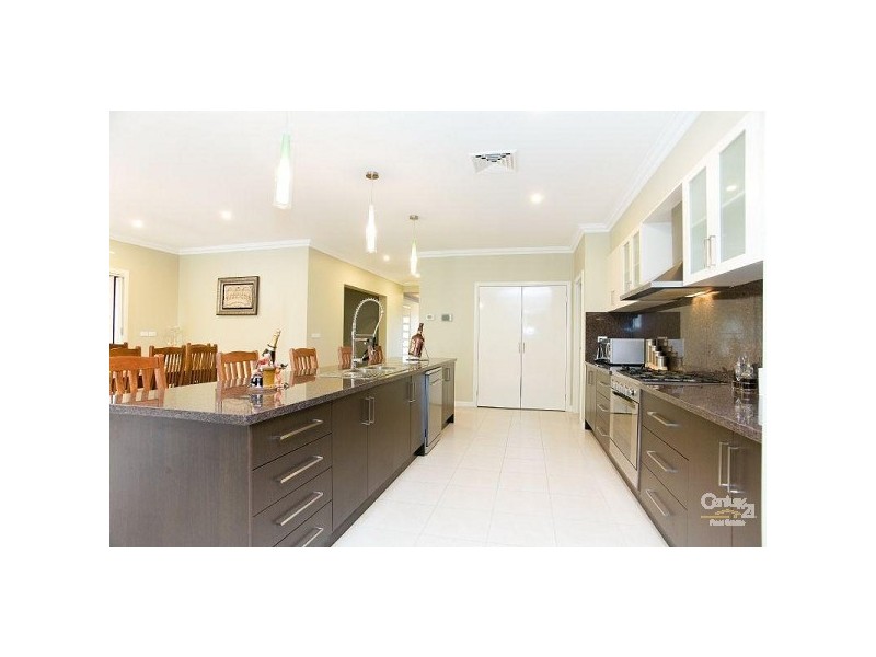 132 Hayfield Road, Roxburgh Park VIC 3064