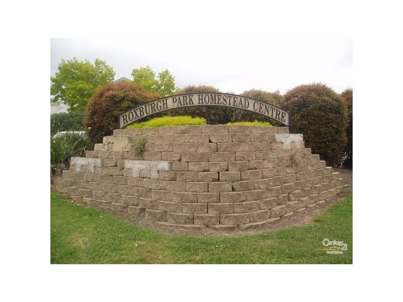 9 Preston Ave, Roxburgh Park VIC 3064