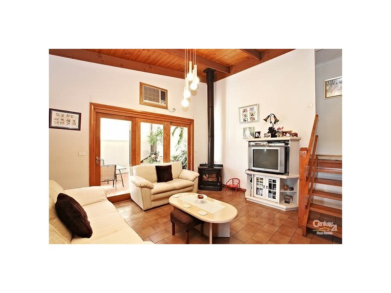 95 Outlook Drive, Glenroy VIC 3046