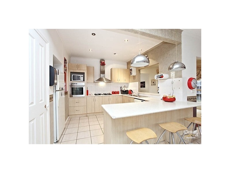 27 McKenzie Crescent, Roxburgh Park VIC 3064