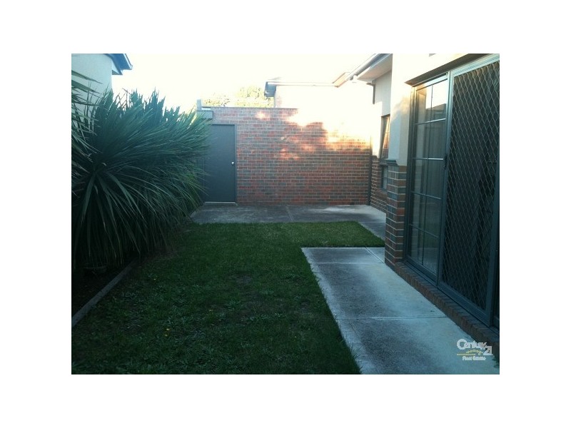 5A  Neil Street, Glenroy VIC 3046
