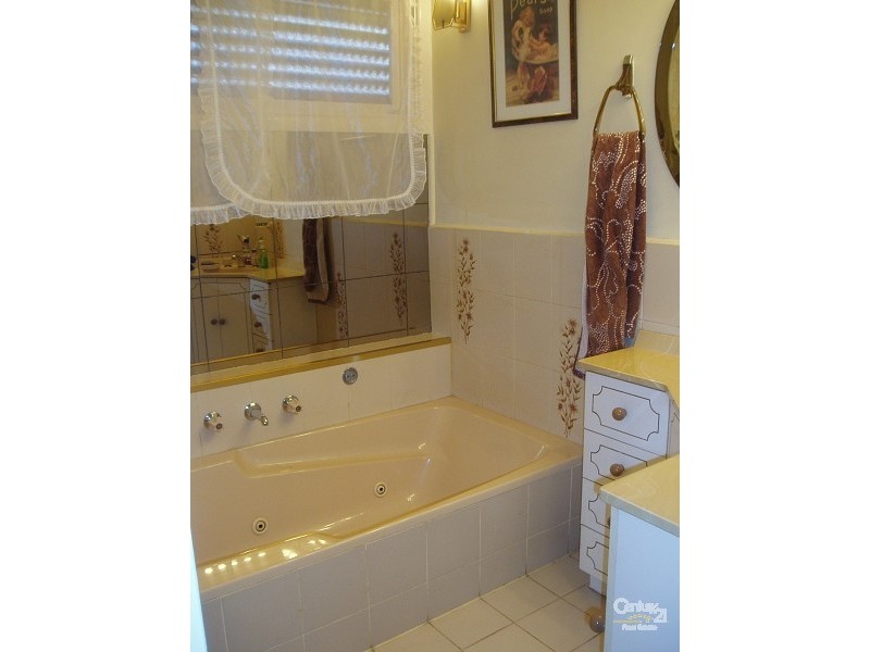 14 Burgess Street, Tullamarine VIC 3043