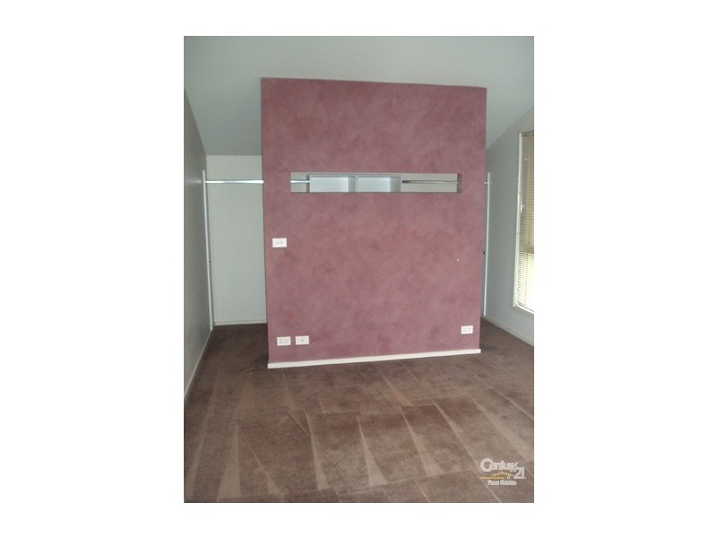 4/24 Noordenne Avenue, Altona VIC 3018