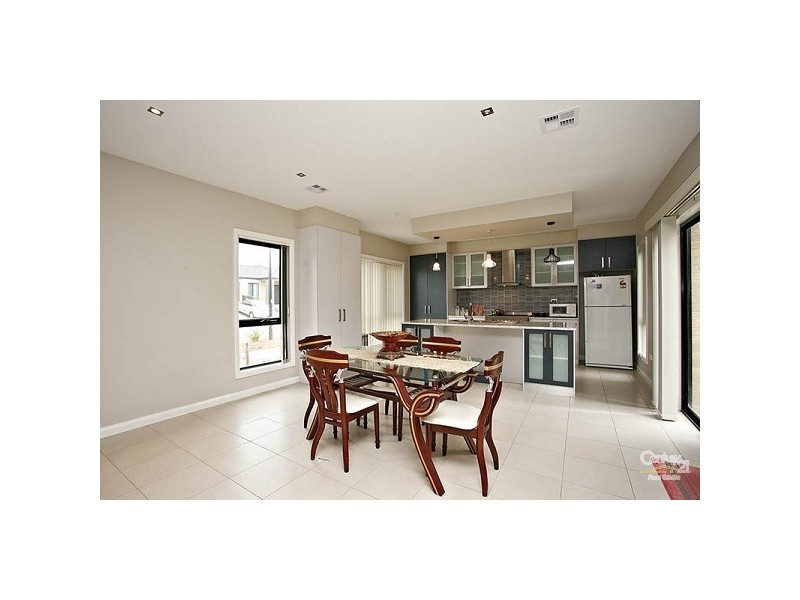 2 Acland Street, Craigieburn VIC 3064