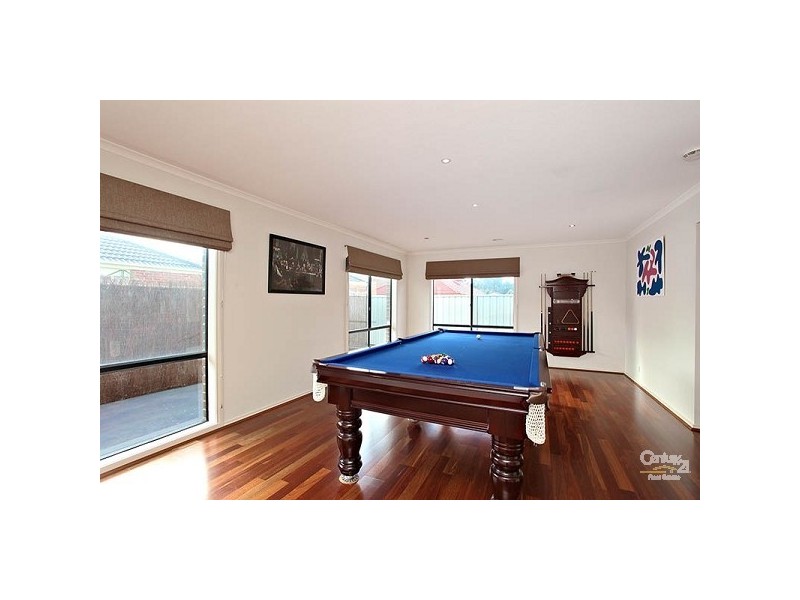6 Pinevalley Rise, Craigieburn VIC 3064