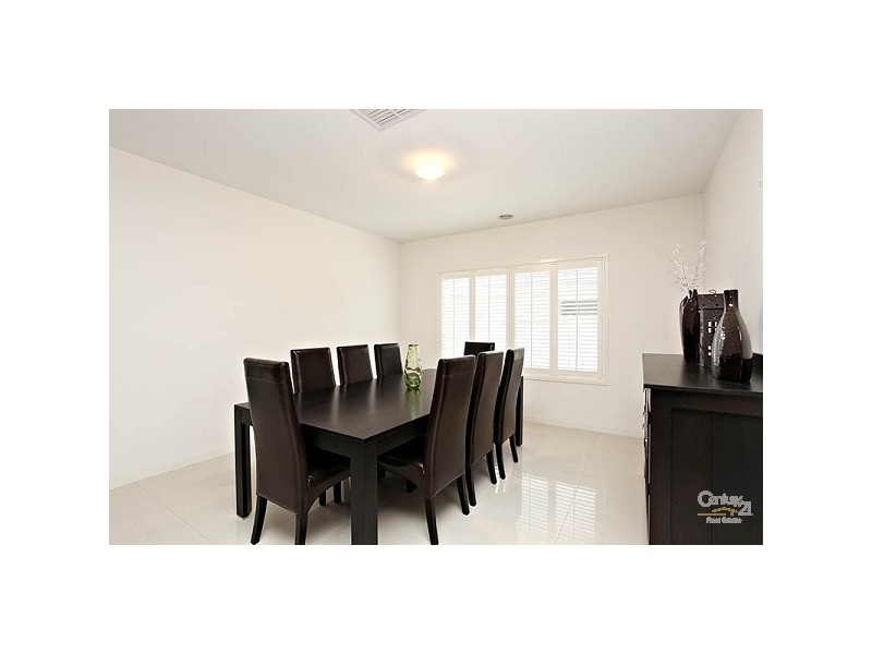 5 Laguna Place, Craigieburn VIC 3064