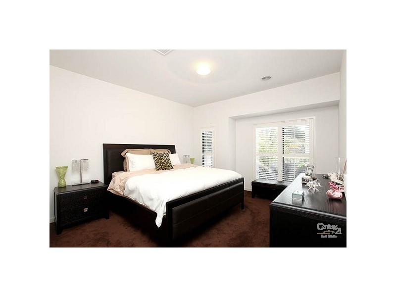 5 Laguna Place, Craigieburn VIC 3064