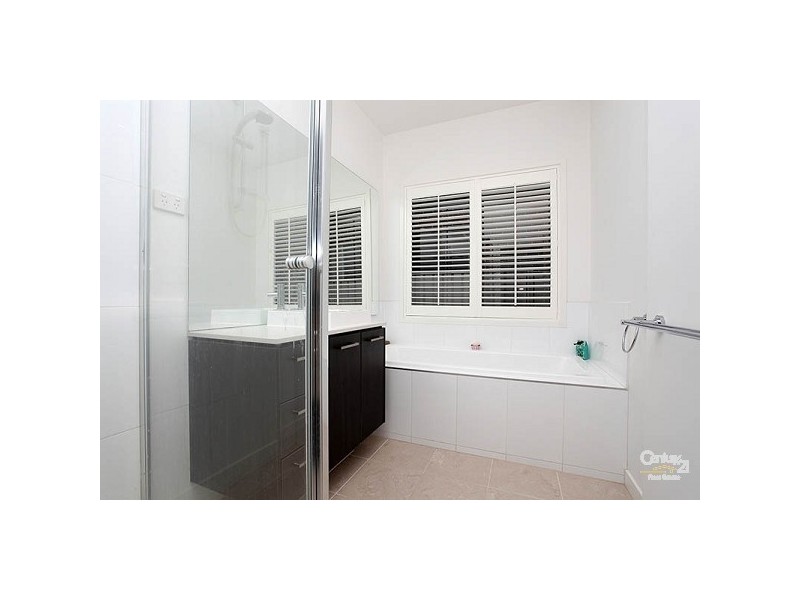 5 Laguna Place, Craigieburn VIC 3064