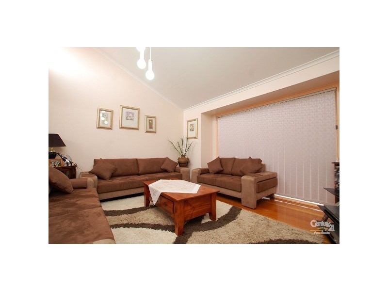 52 Nicholson Crescent, Meadow Heights VIC 3048