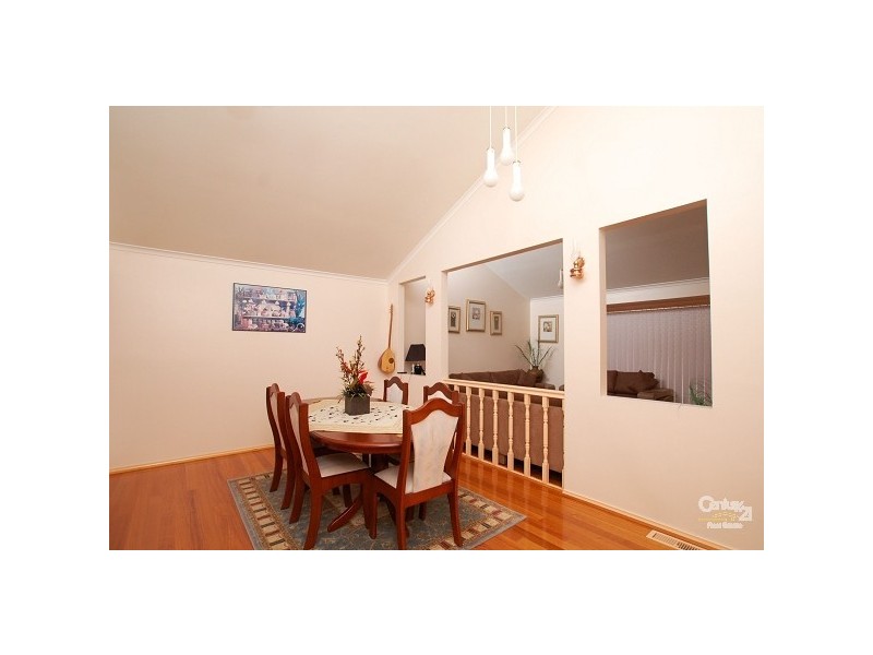 52 Nicholson Crescent, Meadow Heights VIC 3048