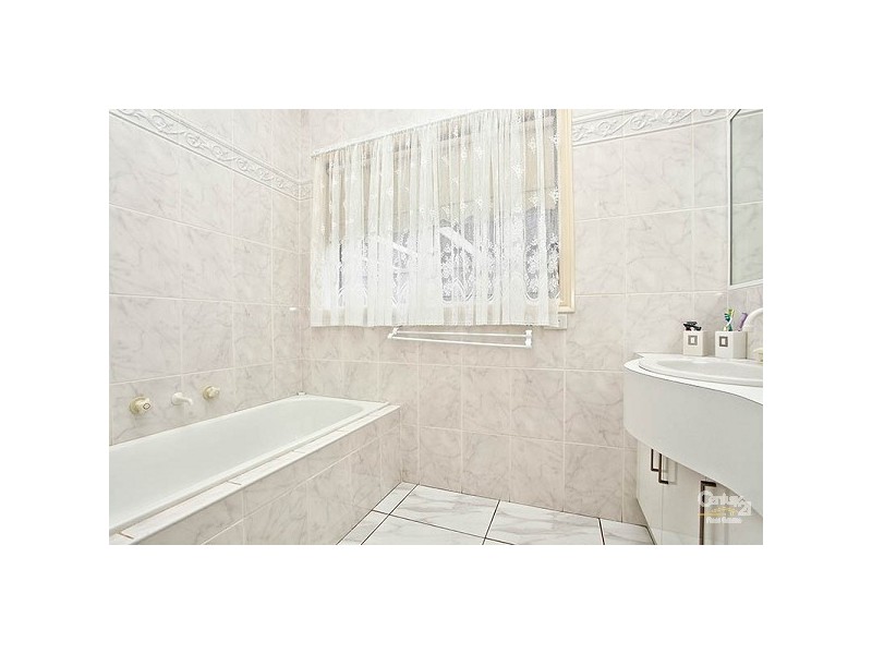 8 Lakes Drive, Craigieburn VIC 3064