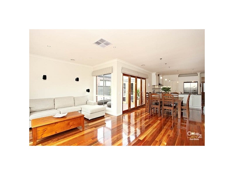 22 Ebony Circuit, Craigieburn VIC 3064