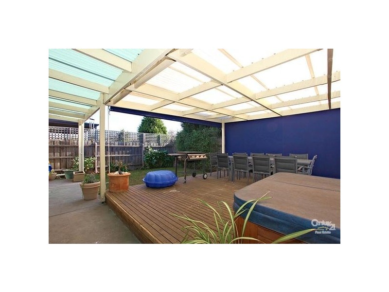 24 Thames Way, Roxburgh Park VIC 3064