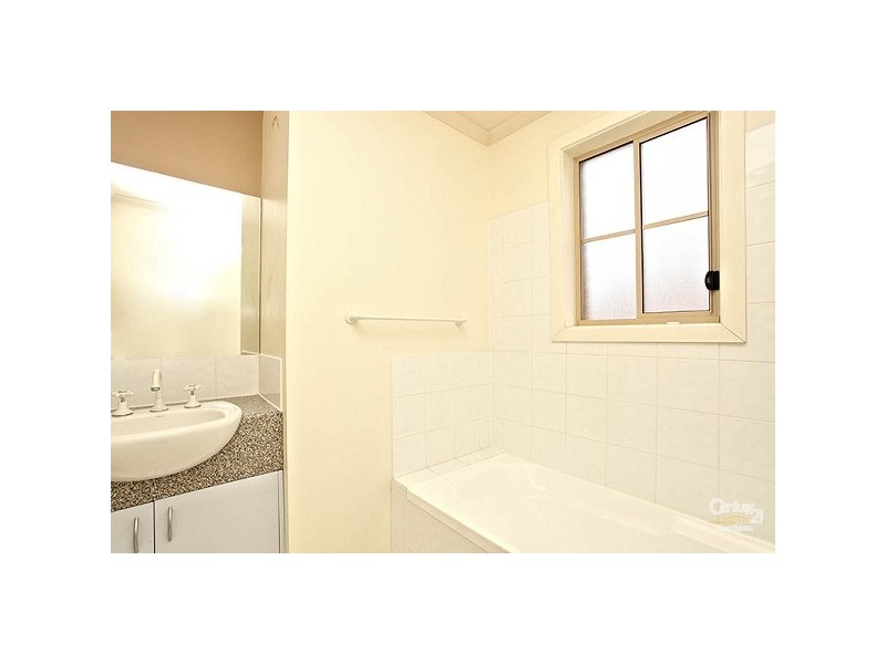 Roxburgh Park VIC 3064