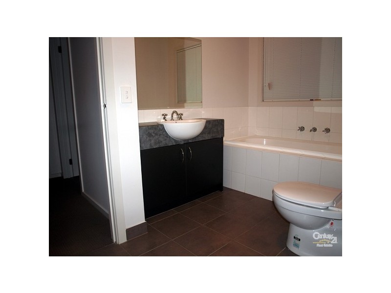 8 Lambourne Place, Craigieburn VIC 3064