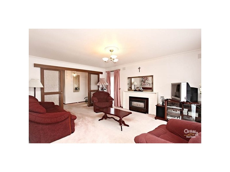 8 Durham Close, Craigieburn VIC 3064