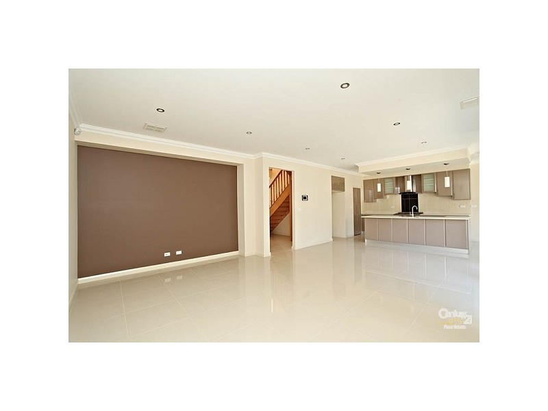 11 Northumberland Ave, Craigieburn VIC 3064