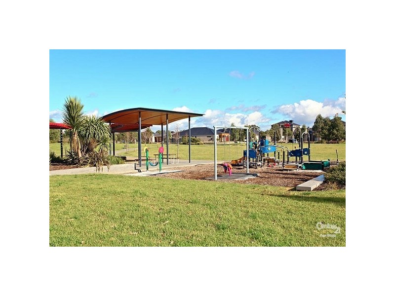 11 Northumberland Ave, Craigieburn VIC 3064