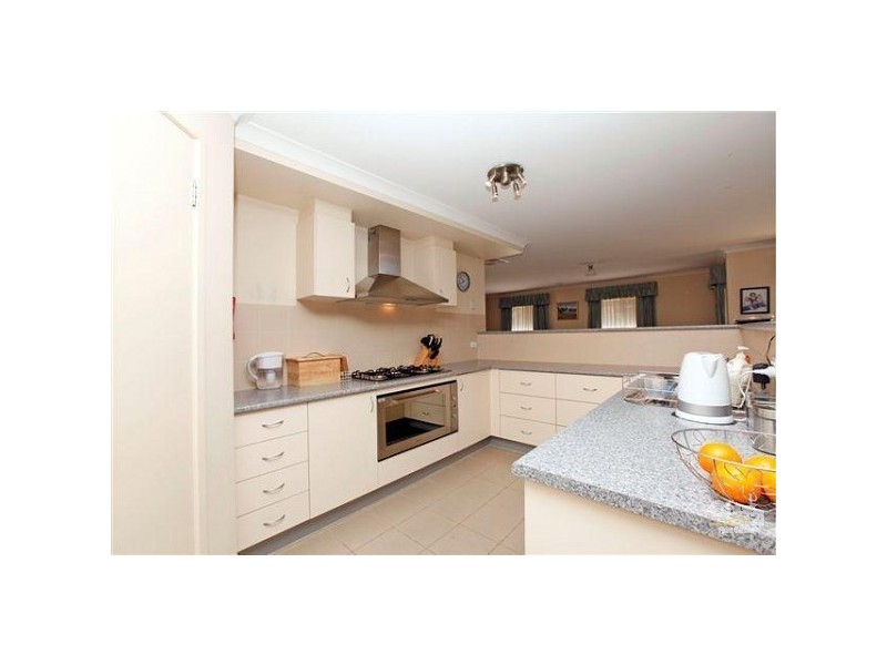 20  Gippsland Way, Craigieburn VIC 3064