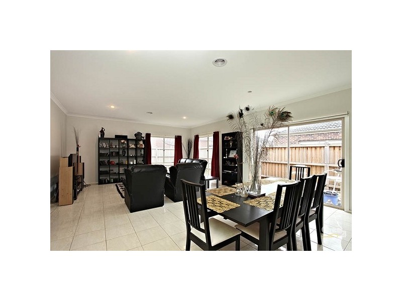 10 Taransay Way, Craigieburn VIC 3064