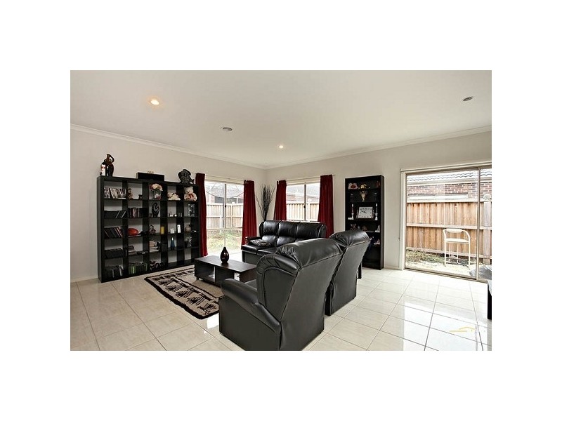 10 Taransay Way, Craigieburn VIC 3064