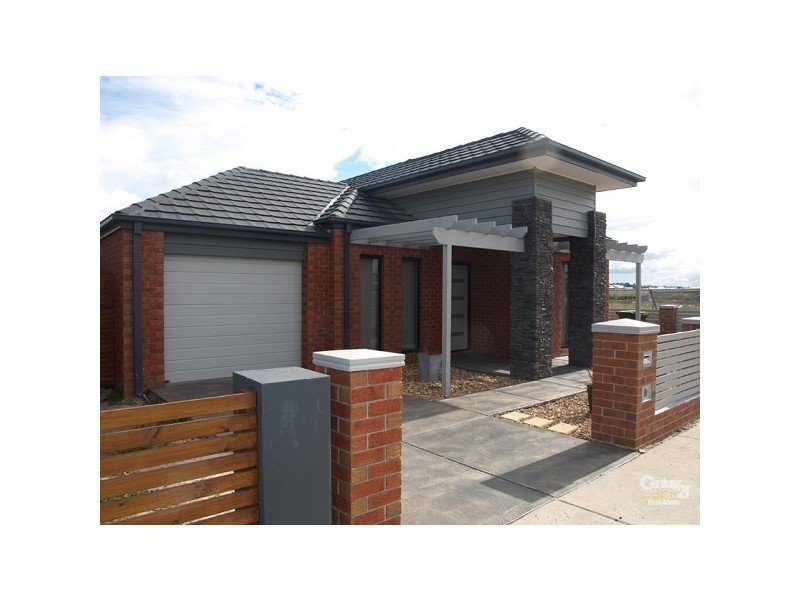 6 Clarendon Avenue, Craigieburn VIC 3064