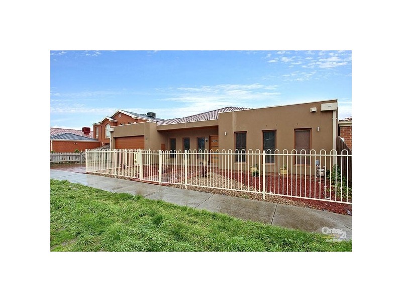 4 Lambie Way, Roxburgh Park VIC 3064