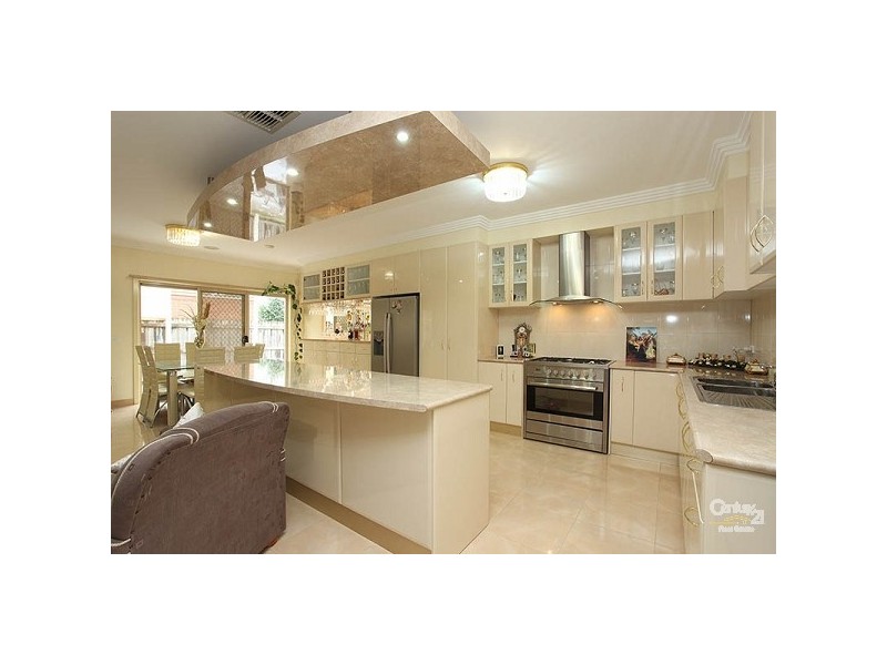 4 Lambie Way, Roxburgh Park VIC 3064