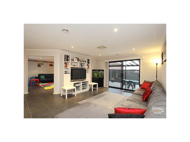 9 Beechworth Ave, Greenvale VIC 3059